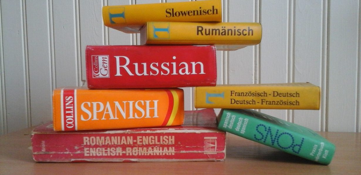 Zawód tłumacza zniknie tak samo, jak kiedyś wyginęły dinozaury